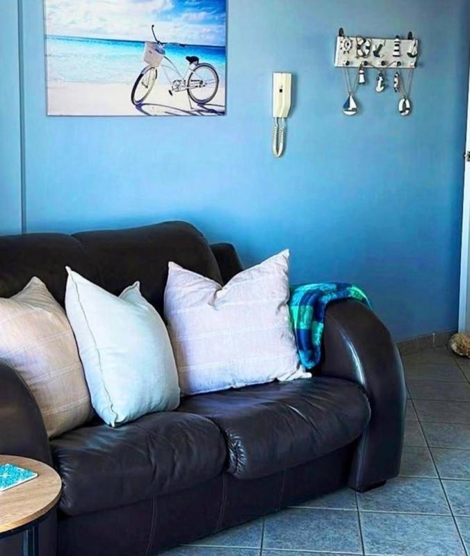 1 Bedroom Property for Sale in Bloubergstrand Western Cape